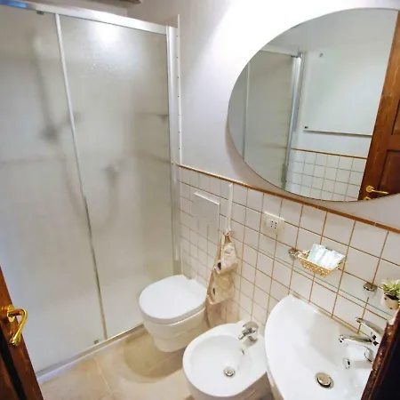 Locazione Turistica Casa Mare Gabicce-1 아파트 그라다라